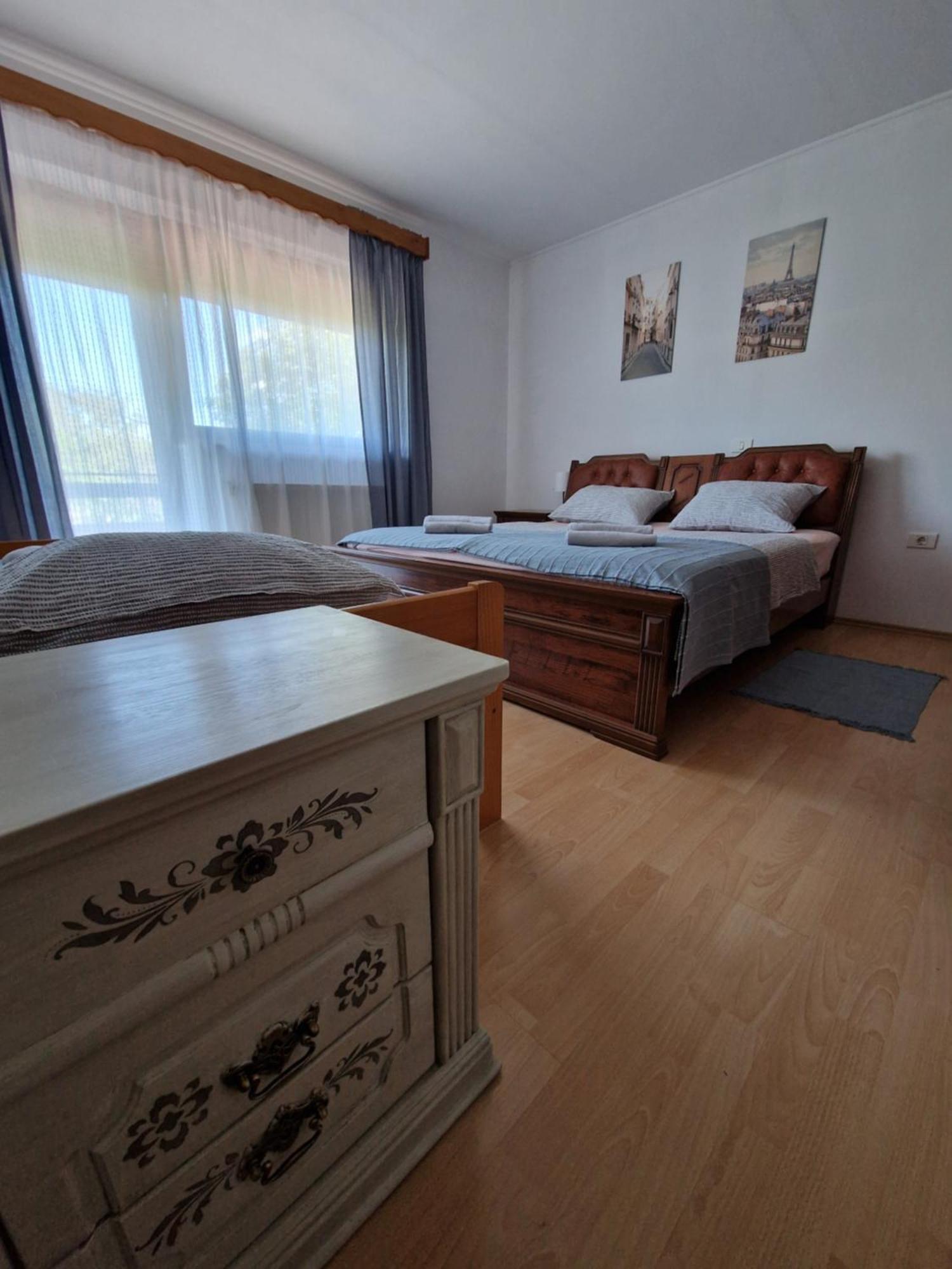 Apartma Mihatovi Pivka Esterno foto