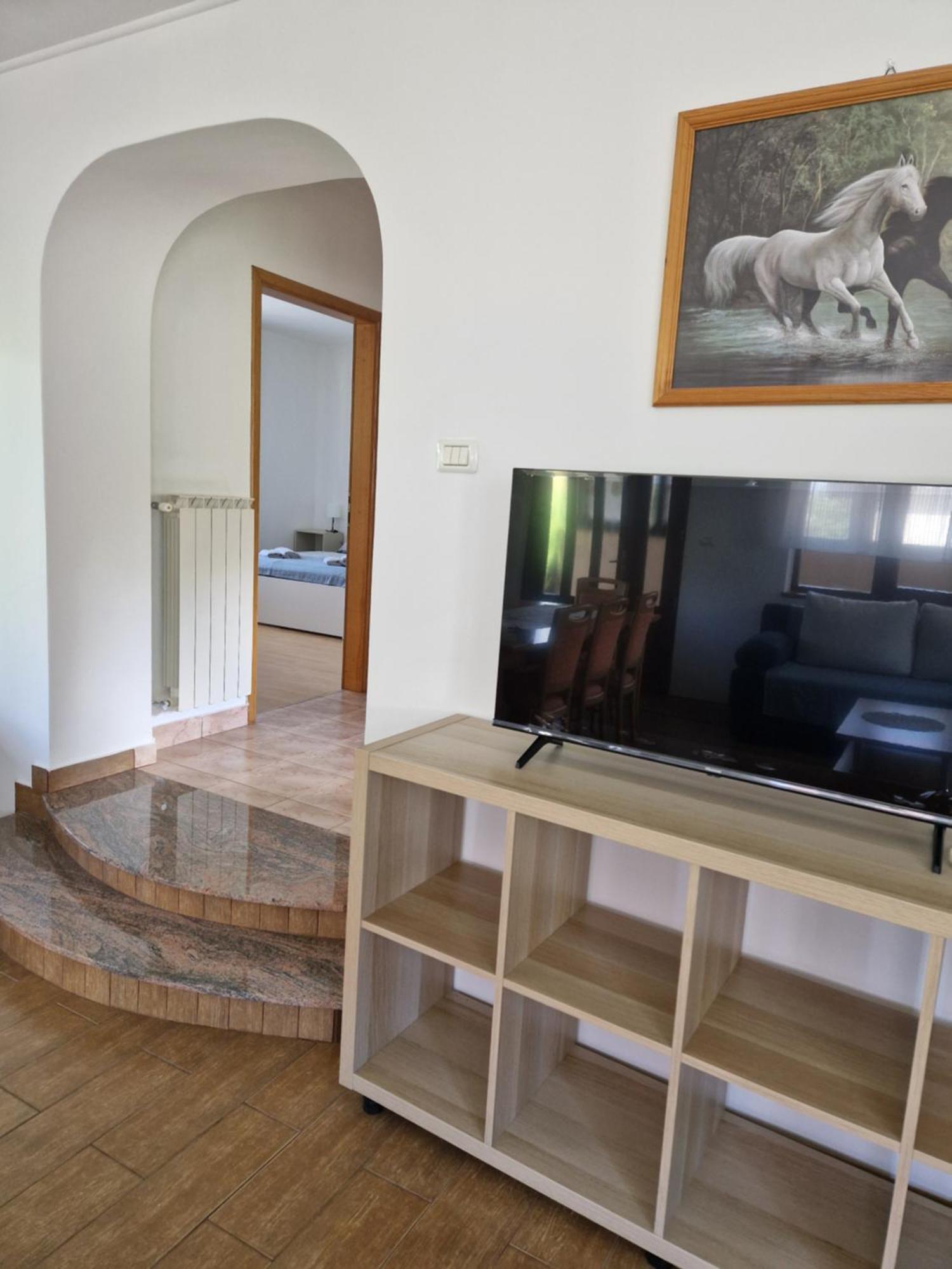 Apartma Mihatovi Pivka Esterno foto