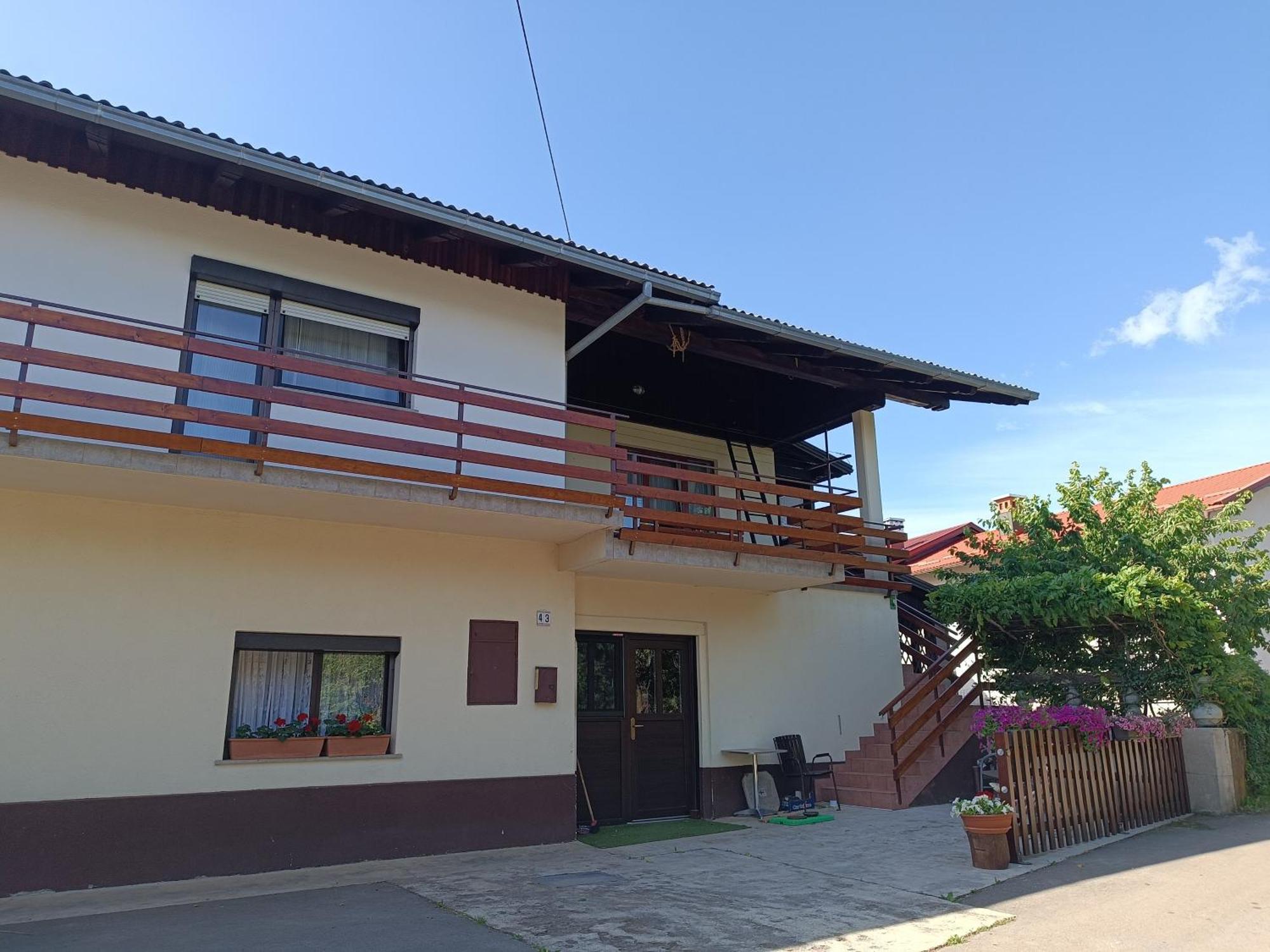 Apartma Mihatovi Pivka Esterno foto